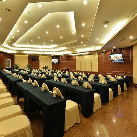 Lutianhua Hotel Chengdu Luaran gambar